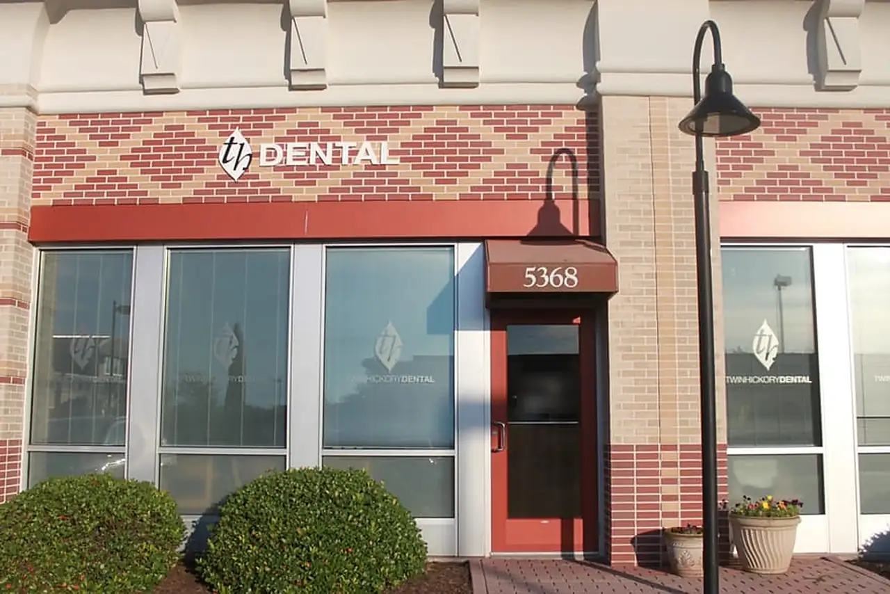 The Twin Hickory Dental storefront at 5368 Twin Hickory Road, Glen Allen, Virginia.